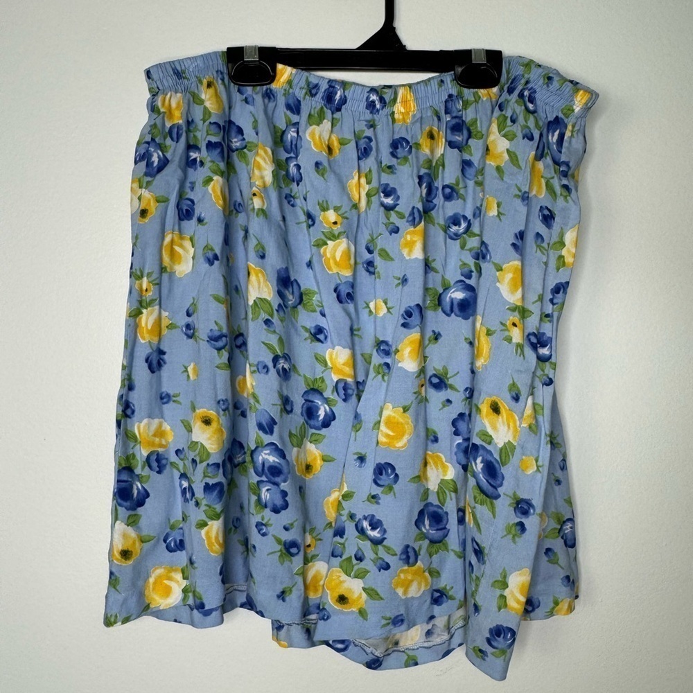 Vintage Floral Blue and Yellow Women’s Shorts Bermudas